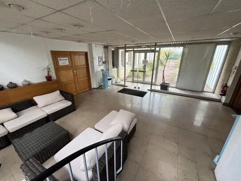 3 Avenue Des Frênes, Montigny-le-Bretonneux en venta - Foto del edificio - Imagen 3 de 12
