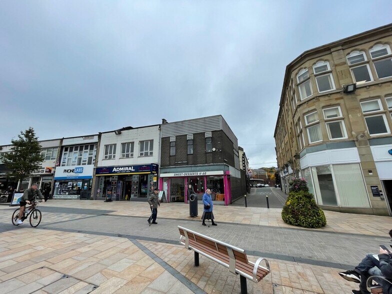 68-70 St James St, Burnley en venta - Foto del edificio - Imagen 3 de 9