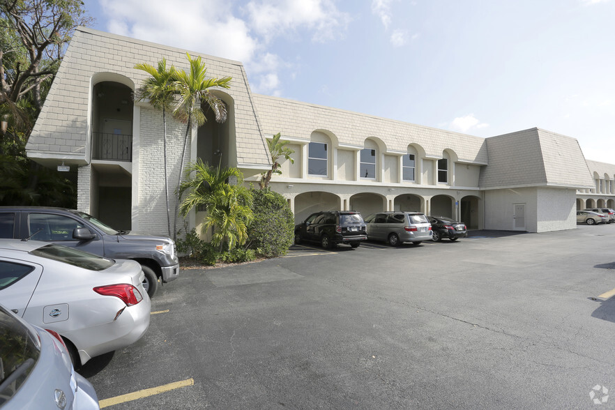 8353 SW 124th St, Miami, FL en venta - Foto del edificio - Imagen 1 de 11