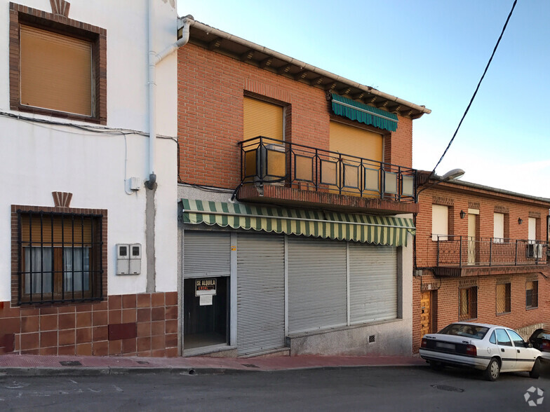 Calle Gerardo Valdés, 18, La Torre de Esteban Hambrán, Toledo en alquiler - Foto del edificio - Imagen 2 de 2