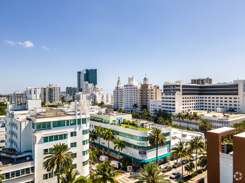 215-235 Lincoln Rd, Miami Beach, FL en alquiler - Foto del edificio - Imagen 2 de 10