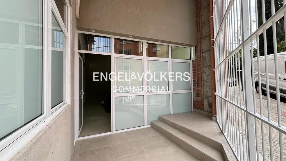 Edificio residencial en Ripollet, Barcelona en venta - Foto del edificio - Imagen 2 de 11