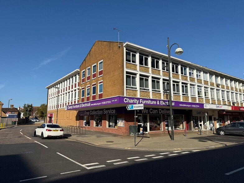 50-52 The Broadway, Crawley en alquiler - Foto del edificio - Imagen 1 de 11