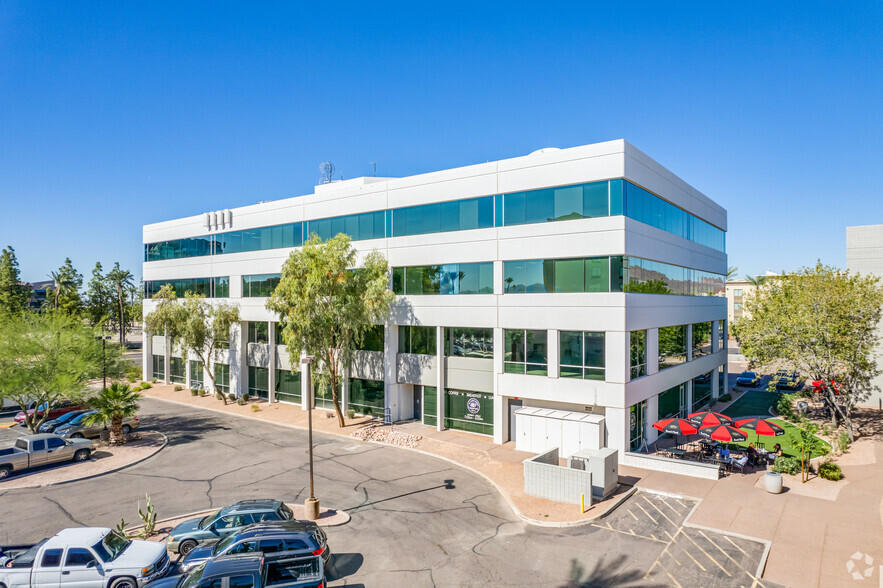 501 N 44th St, Phoenix, AZ en alquiler - Foto del edificio - Imagen 2 de 8