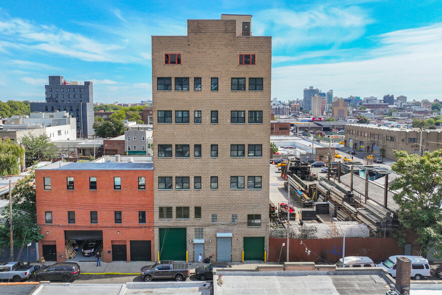 37-31 10th St, Long Island City, NY en venta - Foto del edificio - Imagen 2 de 3