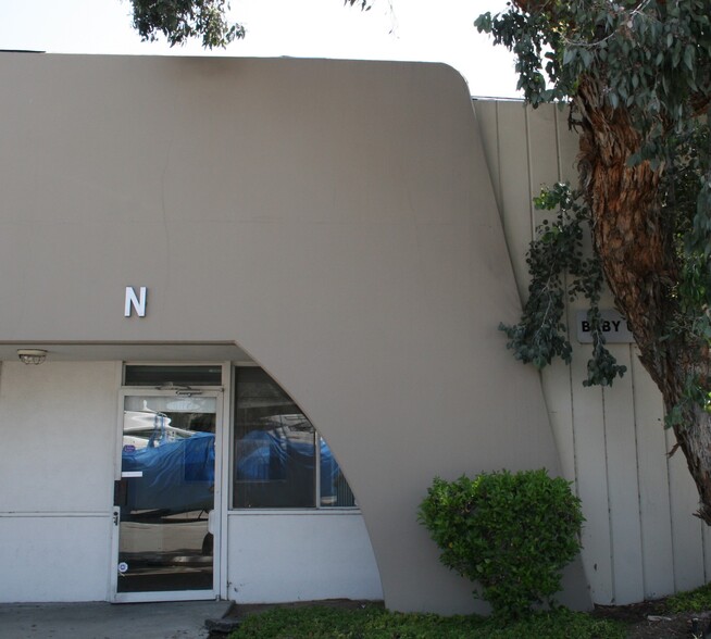 12970 Branford St, Arleta, CA en alquiler - Foto del edificio - Imagen 2 de 23