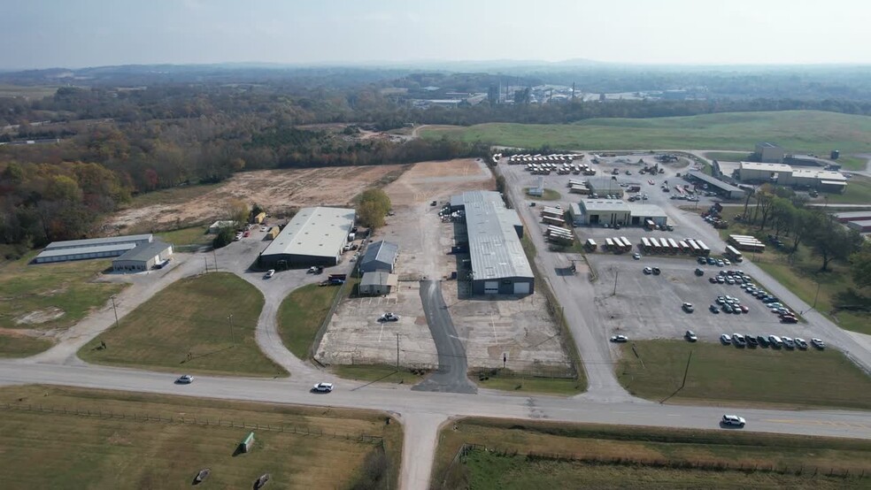 1230 Industrial Park Rd, Columbia, TN en alquiler - Vídeo de anuncio comercial - Imagen 3 de 35