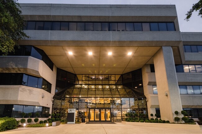 Más detalles de 901 North Lake Destiny Rd, Maitland, FL - Oficina en alquiler