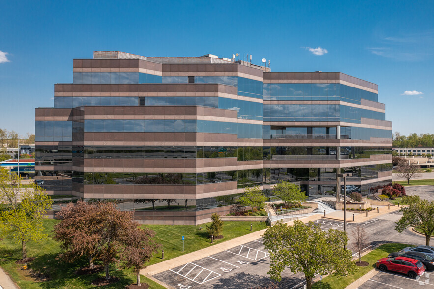 3300 Rider Trail S, Earth City, MO en alquiler - Foto del edificio - Imagen 1 de 7