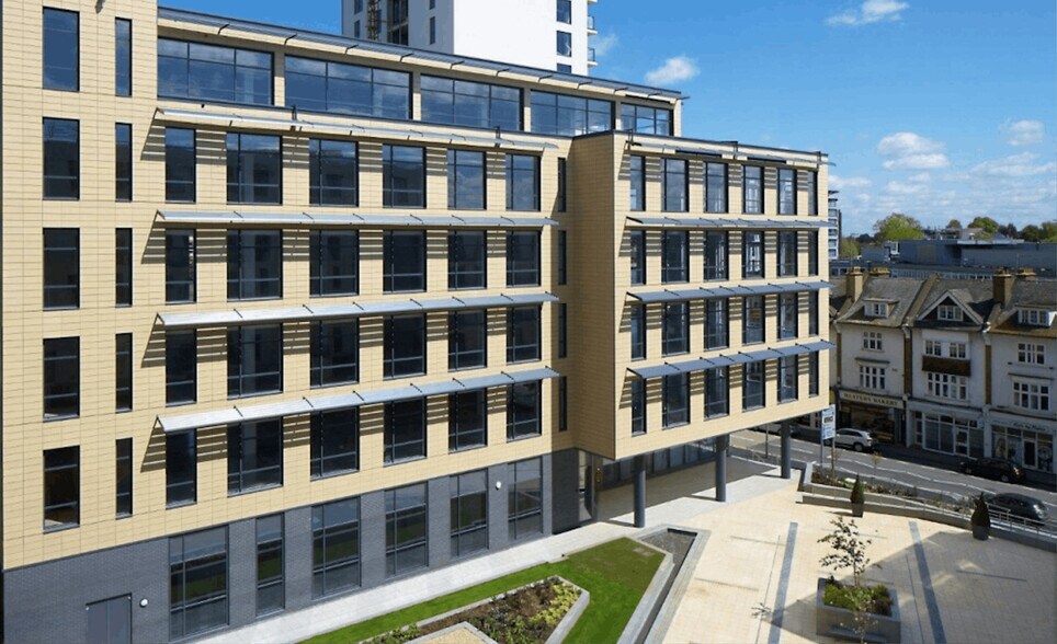 Guildford Rd, Woking en alquiler - Foto del edificio - Imagen 1 de 5