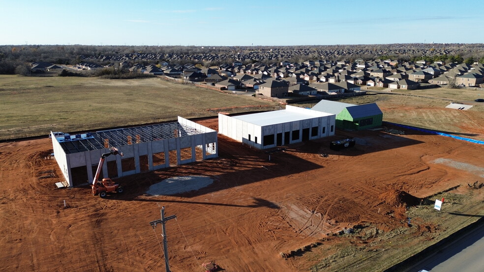 2725-2801 S Mustang Rd, Yukon, OK en alquiler - Foto del edificio - Imagen 3 de 4