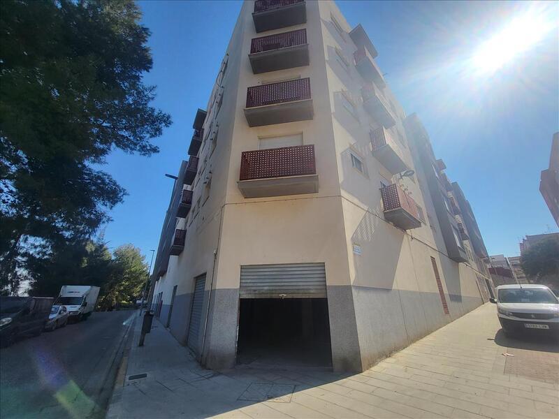 Local en Torrent en venta Foto del edificio- Imagen 1 de 6