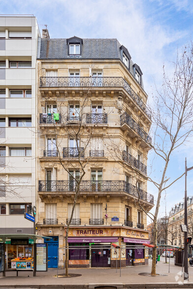 Edificio residencial en Paris en venta - Foto del edificio - Imagen 2 de 4