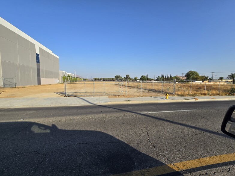 2780 Rubidoux Blvd, Jurupa Valley, CA en alquiler - Foto del edificio - Imagen 3 de 5