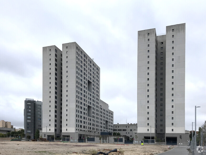 Avenida Constitución, 85, Coslada, Madrid en alquiler - Foto del edificio - Imagen 3 de 4