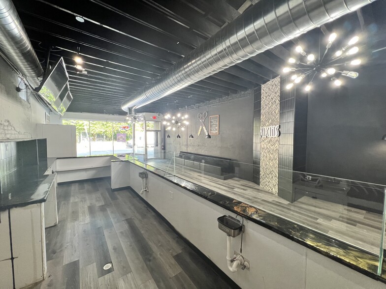 568 Boulevard SE, Atlanta, GA en alquiler - Foto del interior - Imagen 2 de 7