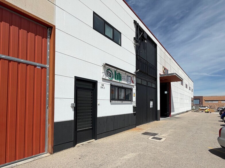 Nave en Igualada, Barcelona en venta - Foto principal - Imagen 1 de 2