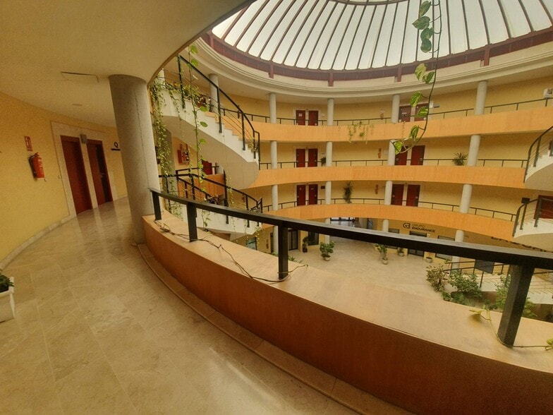 Oficina en SEVILLA en venta - Foto del edificio - Imagen 3 de 9