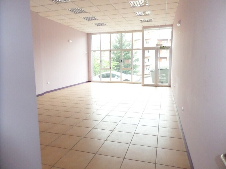 Local en Ourense en alquiler - Foto del interior - Imagen 2 de 9