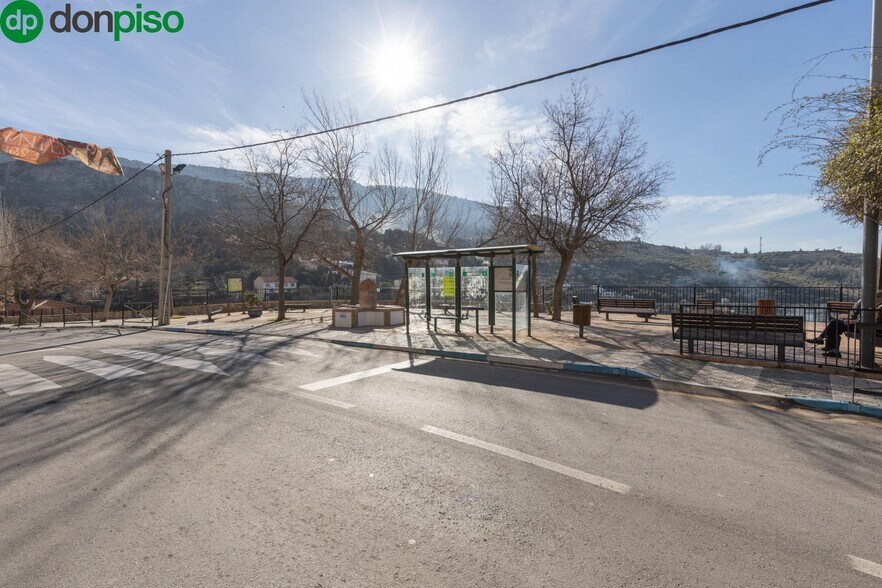 Calle Solana de la Mora, 4, Cogollos de la Vega, Granada en venta - Foto del edificio - Imagen 2 de 17