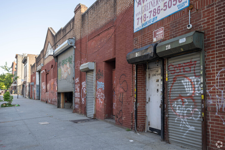 240 46th St, Brooklyn, NY en alquiler - Foto del edificio - Imagen 3 de 4