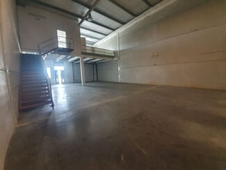 Más detalles de Calle de la Palmera Dos Hermanas, la, S/N, MOTILLA DEL PALANCAR - Nave en alquiler
