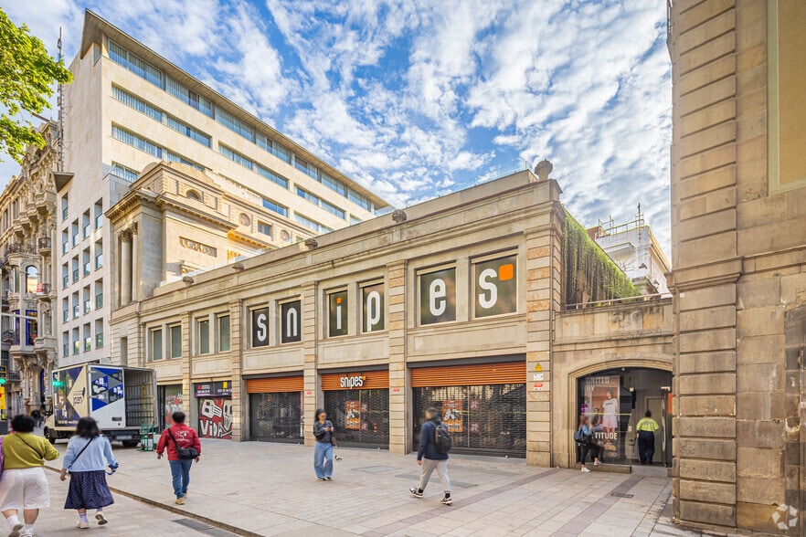 Carrer la Rambla, 120, Barcelona, Barcelona en alquiler - Foto del edificio - Imagen 2 de 3