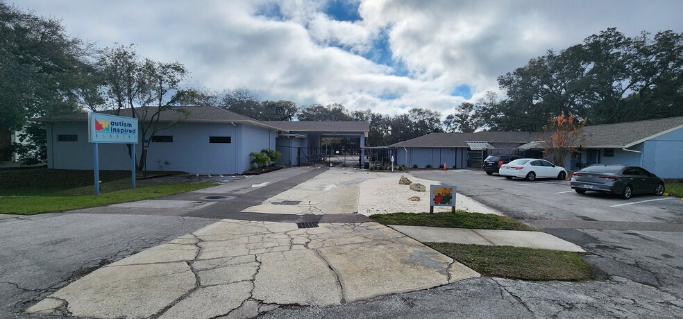 2177 NE Coachman Rd, Clearwater, FL en alquiler - Foto del edificio - Imagen 3 de 9