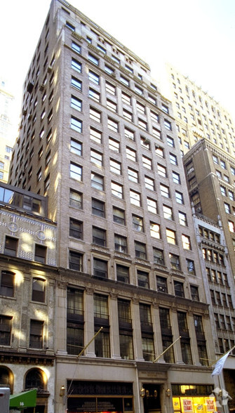 12 E 41st St, New York, NY en alquiler - Foto del edificio - Imagen 1 de 9