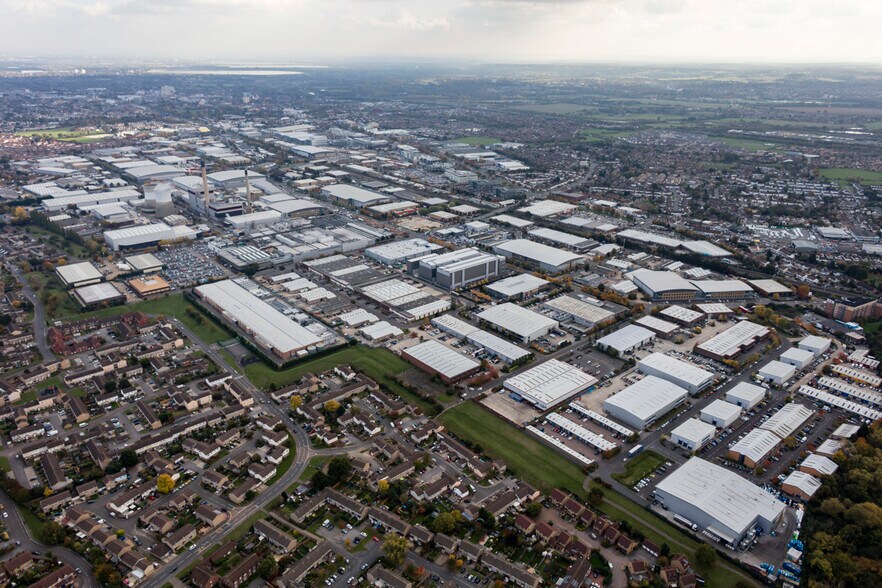 691-695 Stirling Rd, Slough en alquiler - Vista aérea - Imagen 3 de 3