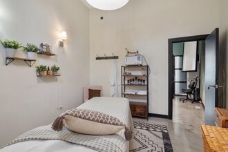 7185 Manchester Rd, Maplewood, MO en alquiler Foto del interior- Imagen 2 de 2