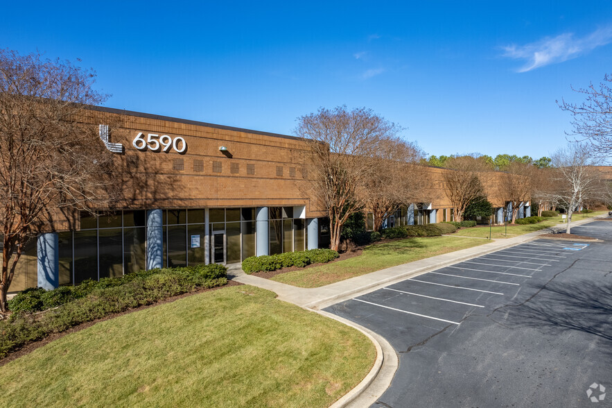 6590 Shiloh Rd E, Alpharetta, GA en alquiler - Foto del edificio - Imagen 2 de 7