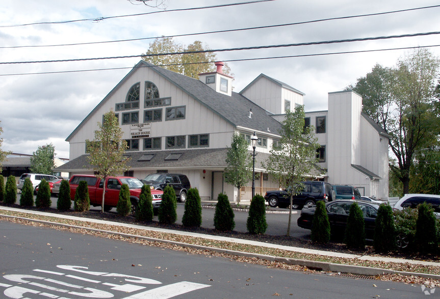 196 W Ashland St, Doylestown, PA en alquiler - Foto del edificio - Imagen 1 de 10