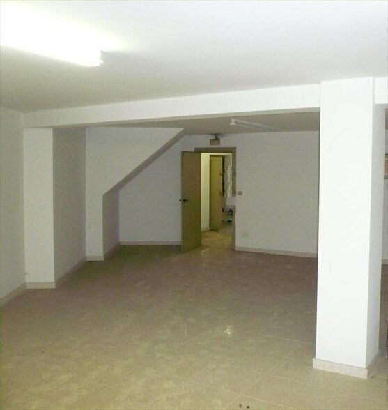 Local en Cistierna, León en venta - Foto del interior - Imagen 2 de 3