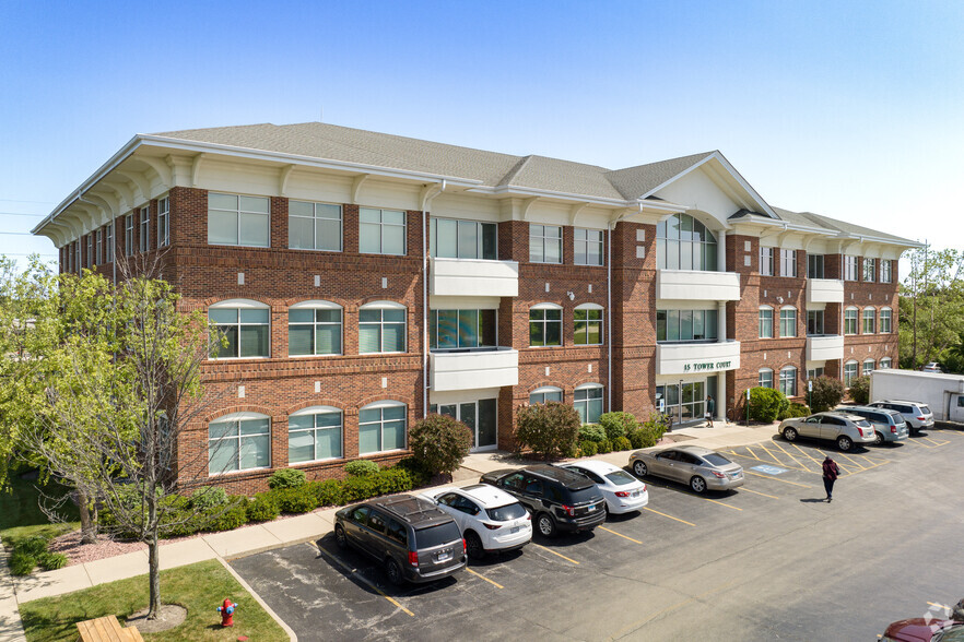 3 S Greenleaf Ave, Gurnee, IL en alquiler - Foto del edificio - Imagen 3 de 33