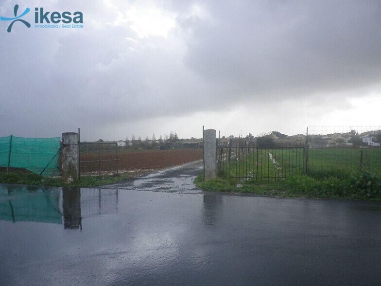 Terreno en San Bartolomé de la Torre, Huelva en venta - Foto del edificio - Imagen 3 de 5