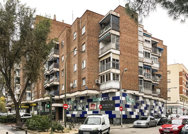 Más detalles de Calle Sevilla, 10, Móstoles - Local en alquiler