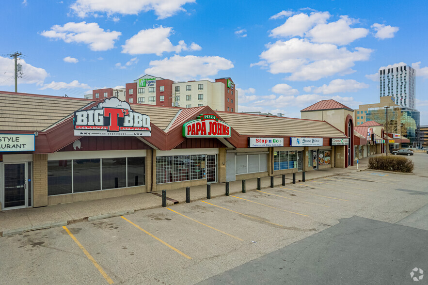 2110 Crowchild Trl NW, Calgary, AB en alquiler - Foto del edificio - Imagen 2 de 5