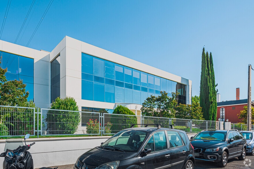 Calle Musgo, 5, Madrid, Madrid en alquiler - Foto del edificio - Imagen 2 de 4