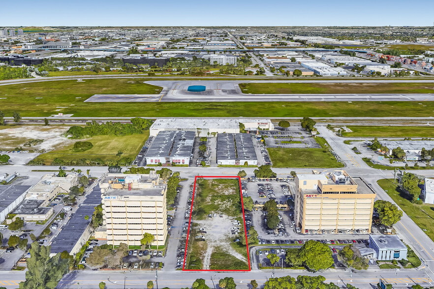 7240 NW 12th St, Miami, FL en alquiler - Foto del edificio - Imagen 1 de 21