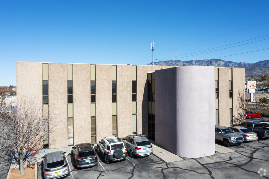 2901 Juan Tabo Blvd NE, Albuquerque, NM en alquiler - Foto del edificio - Imagen 2 de 7