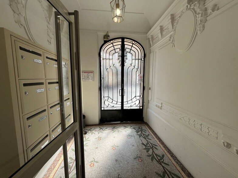 290 Rue De Vaugirard, Paris en venta - Vestíbulo - Imagen 3 de 3