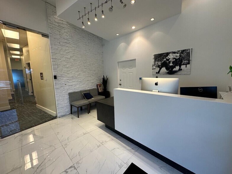 423-425 NW 10th Ter, Hallandale Beach, FL en venta - Foto del interior - Imagen 1 de 1