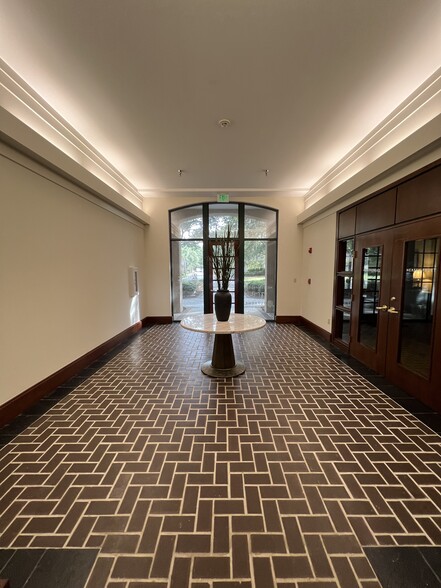 7 Arley Way, Bluffton, SC en alquiler - Lobby - Imagen 2 de 10