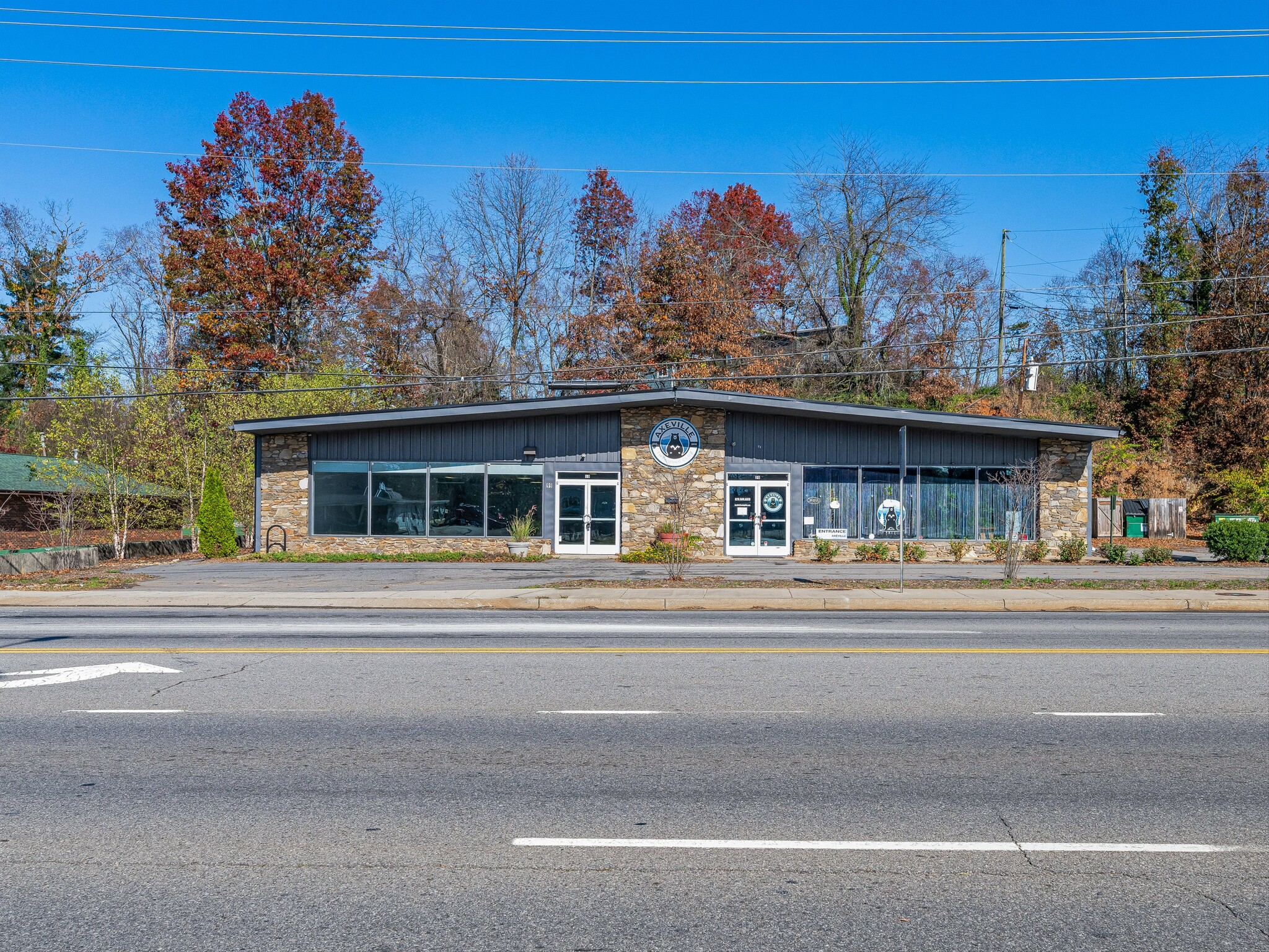 99 New Leicester Hwy, Asheville, NC en alquiler Foto del edificio- Imagen 1 de 17