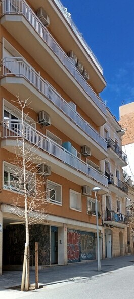 Edificio residencial en Barcelona, Barcelona en venta - Foto del edificio - Imagen 2 de 2
