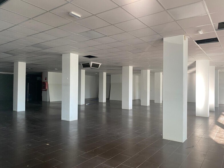Local en Cáceres en venta - Foto del edificio - Imagen 3 de 18