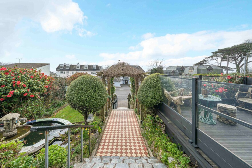 4 Emslie Rd, Falmouth en venta - Foto del edificio - Imagen 3 de 13