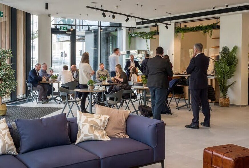 69 Park Ln, Croydon en alquiler - Foto del edificio - Imagen 2 de 7