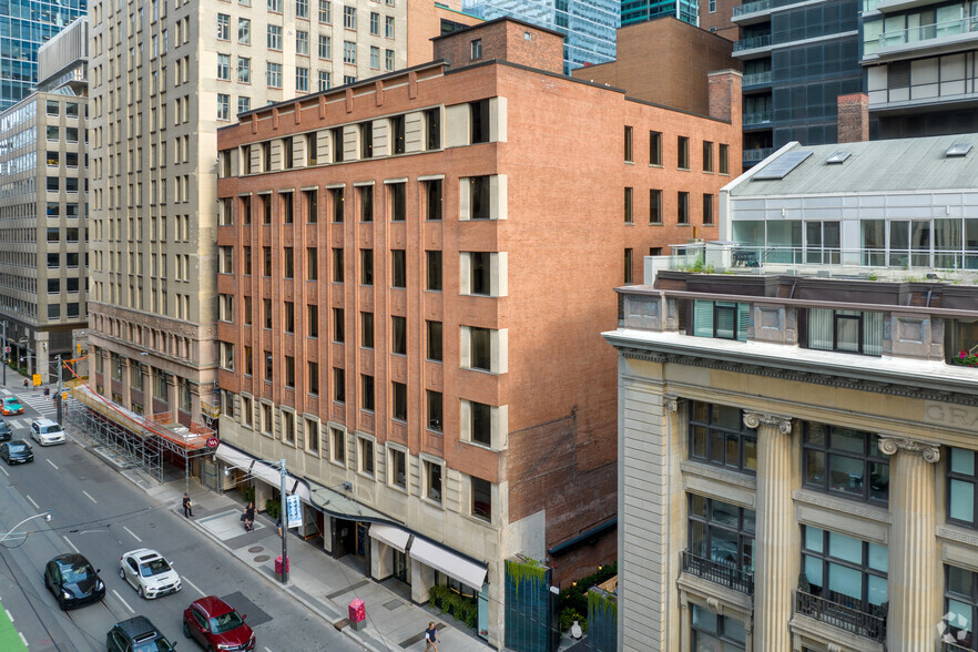 67 Richmond St W, Toronto, ON en alquiler - Foto del edificio - Imagen 2 de 12